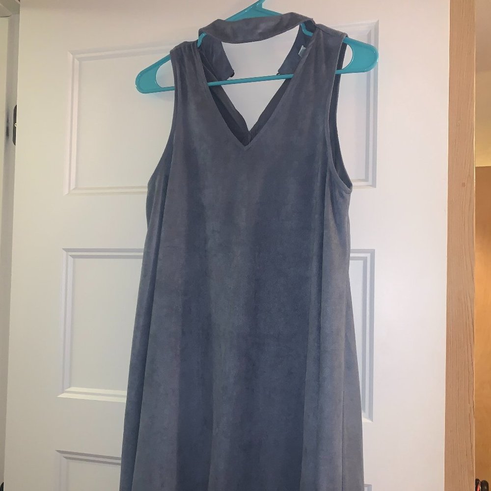 Dress - Picture 4 of 4